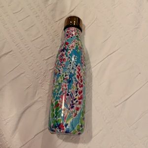 Lilly Pulitzer S’well bottle - 17 oz